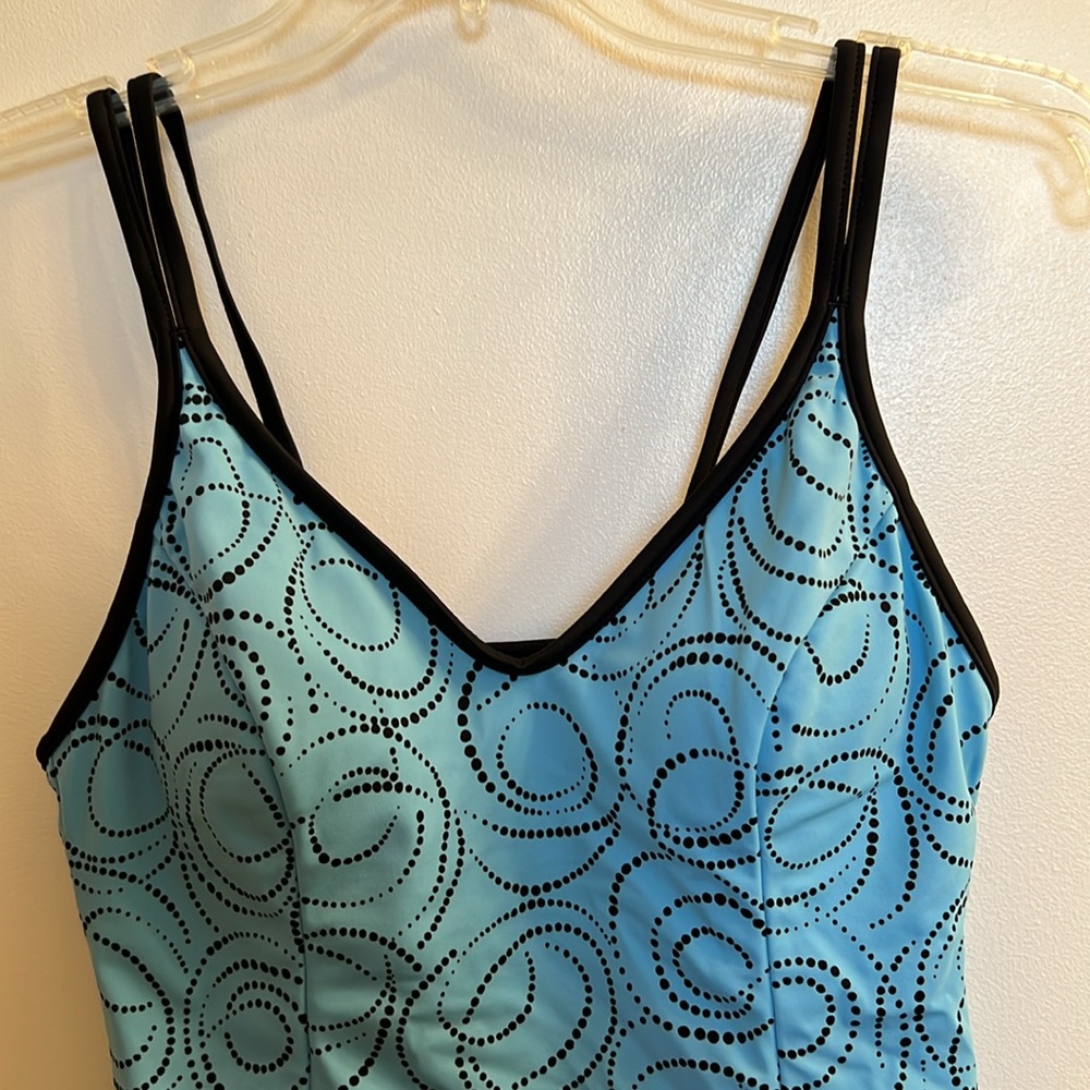 EUC Miraclesuit Blue and Black Tankini Top Size 12